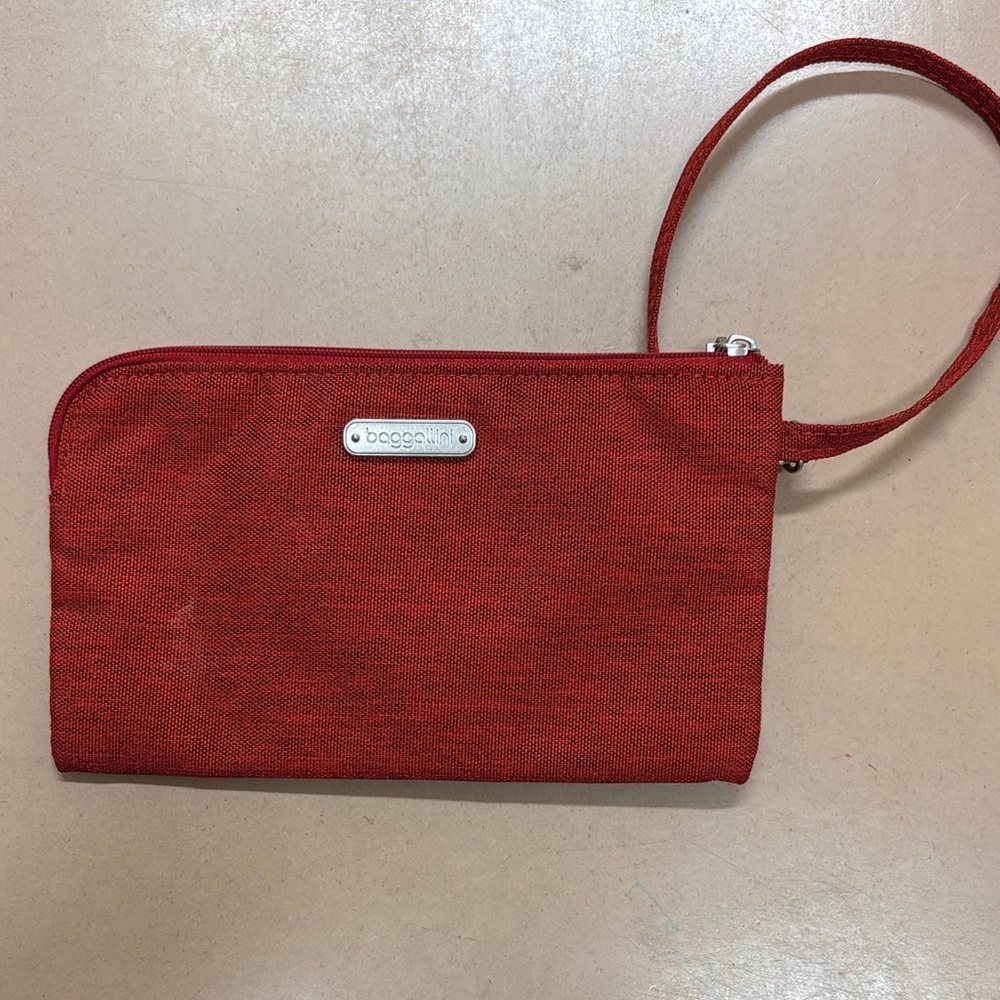 Baggallini Red RFID Wristlet Pouch Zip‎ Clutch Travel Organizer